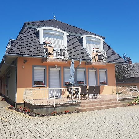 Appartement Richie Ii. Apartman à Siófok Extérieur photo
