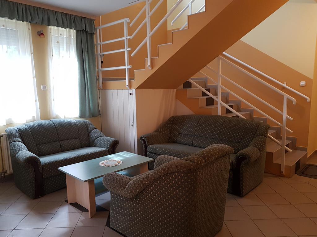 Appartement Richie Ii. Apartman à Siófok Extérieur photo