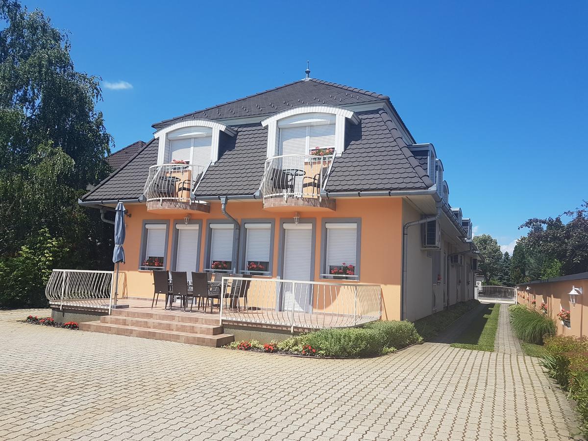 Appartement Richie Ii. Apartman à Siófok Extérieur photo